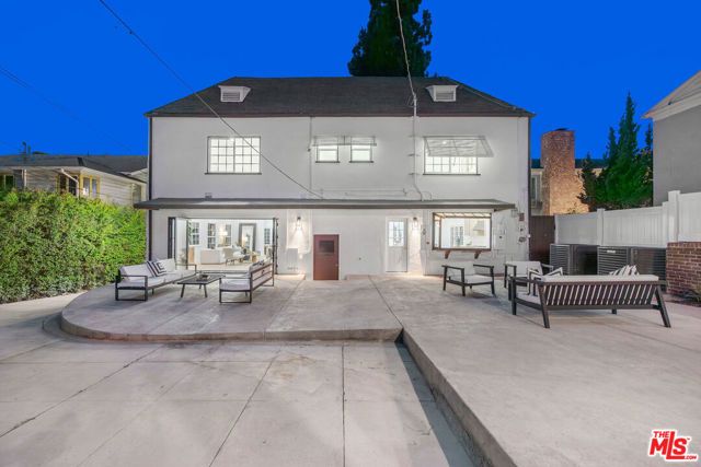 832 S Plymouth Boulevard, Los Angeles, CA 90005