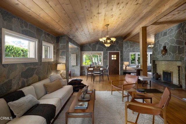 1541 Chickasaw Avenue, Los Angeles, CA 90041