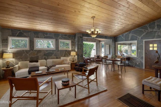 1541 Chickasaw Avenue, Los Angeles, CA 90041