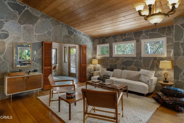 1541 Chickasaw Avenue, Los Angeles, CA 90041