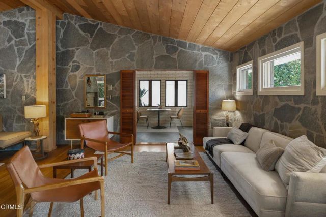 1541 Chickasaw Avenue, Los Angeles, CA 90041