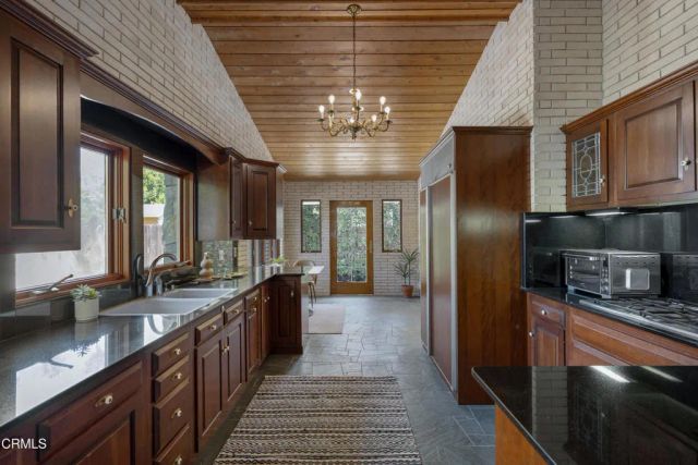 1541 Chickasaw Avenue, Los Angeles, CA 90041