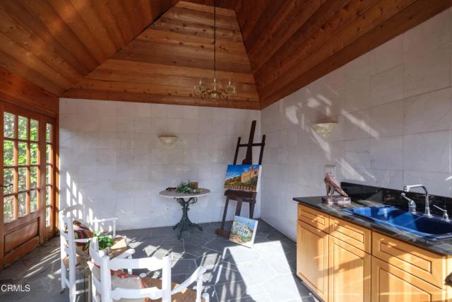 1541 Chickasaw Avenue, Los Angeles, CA 90041