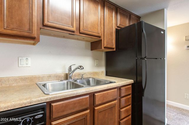 1402 E Guadalupe Road 211, Tempe, AZ 85283