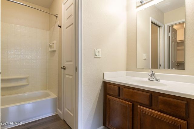 1402 E Guadalupe Road 211, Tempe, AZ 85283