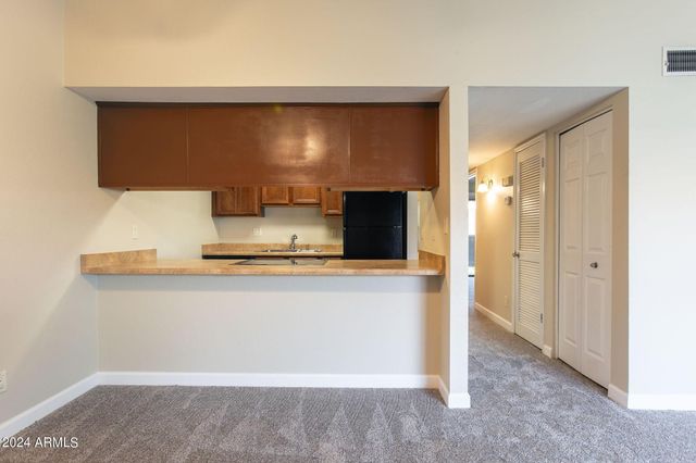 1402 E Guadalupe Road 211, Tempe, AZ 85283