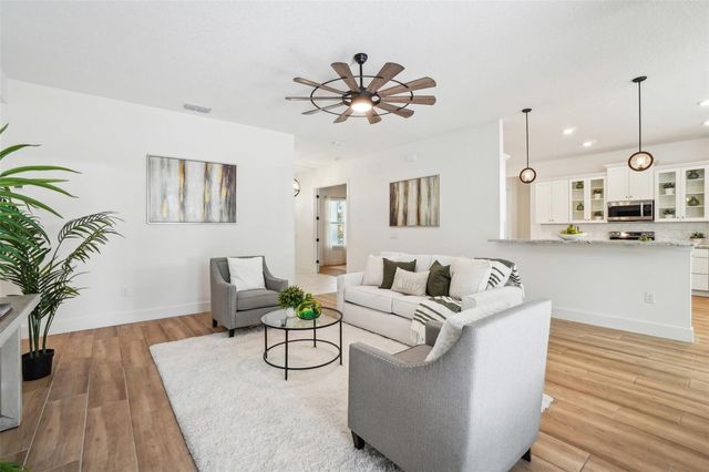 475 W MAIN STREET, Lake Helen, FL 32744