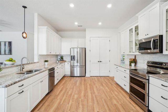 475 W MAIN STREET, Lake Helen, FL 32744