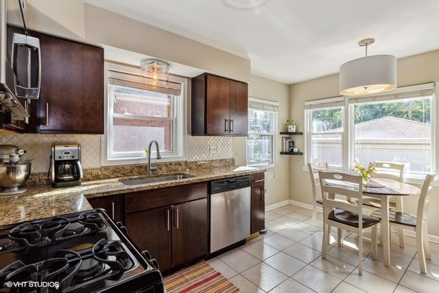 919 BELLEFORTE Avenue, Oak Park, IL 60302