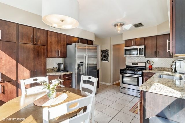 919 BELLEFORTE Avenue, Oak Park, IL 60302