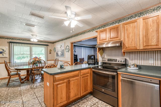 110 SHAFFER Avenue, Crescent City, FL 32112