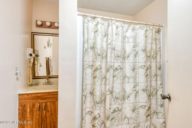 110 SHAFFER Avenue, Crescent City, FL 32112