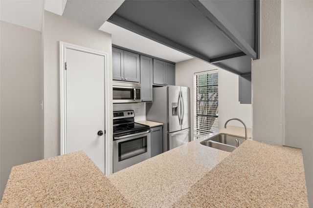 1601 Faro DR 1502, Austin, TX 78741