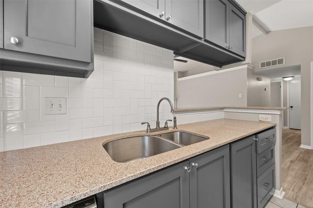 1601 Faro DR 1502, Austin, TX 78741
