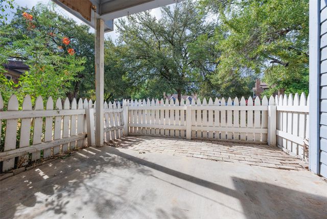 1601 Faro DR 1502, Austin, TX 78741