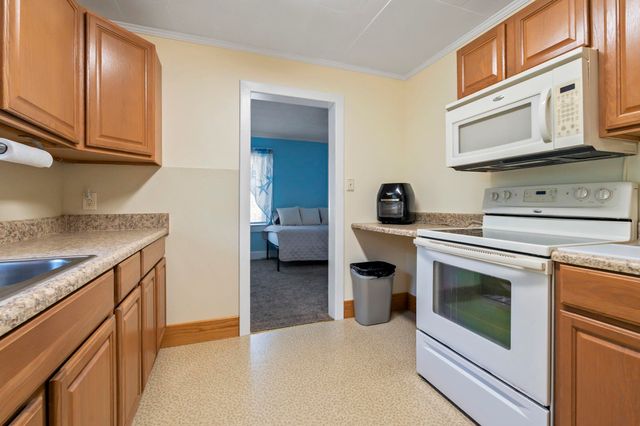 413 30th Ave. N, Myrtle Beach, SC 29577