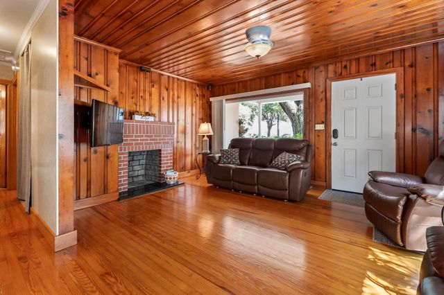 413 30th Ave. N, Myrtle Beach, SC 29577