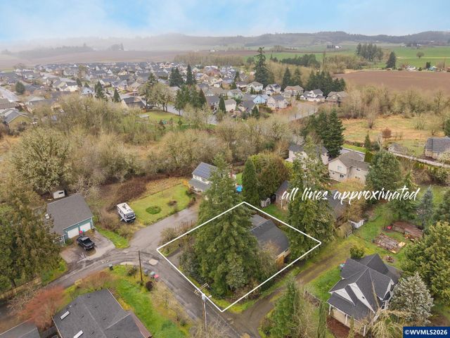 336 N 5th St, Carlton, OR 97111