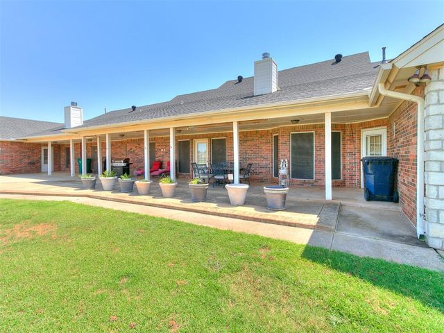 5401 Castle Ridge Drive, Mustang, OK 73064