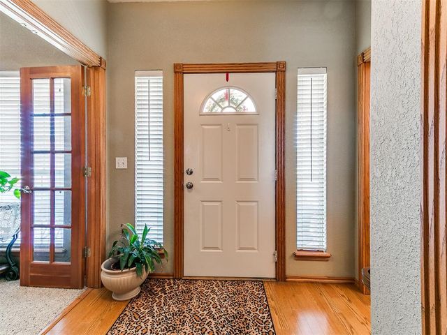 5401 Castle Ridge Drive, Mustang, OK 73064
