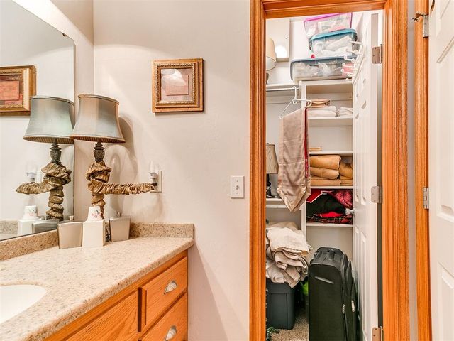 5401 Castle Ridge Drive, Mustang, OK 73064