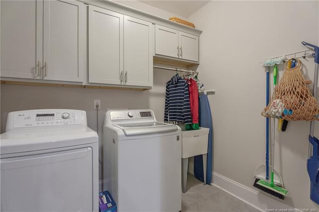 176 Nandina Court, Fayetteville, NC 28311