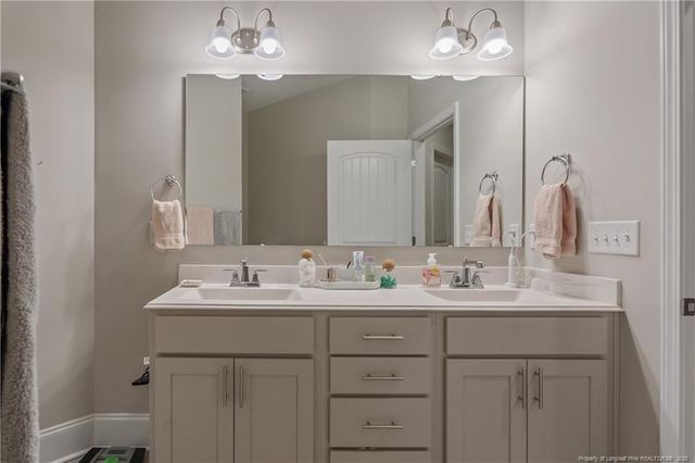 176 Nandina Court, Fayetteville, NC 28311