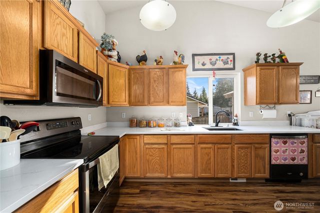 5339 S Island Drive E, Bonney Lake, WA 98391