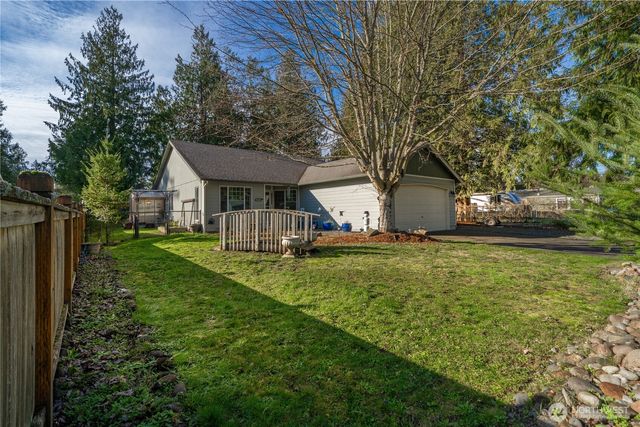 5339 S Island Drive E, Bonney Lake, WA 98391