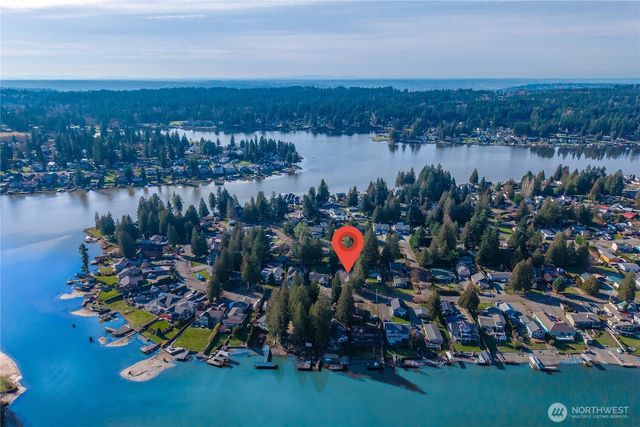 5339 S Island Drive E, Bonney Lake, WA 98391