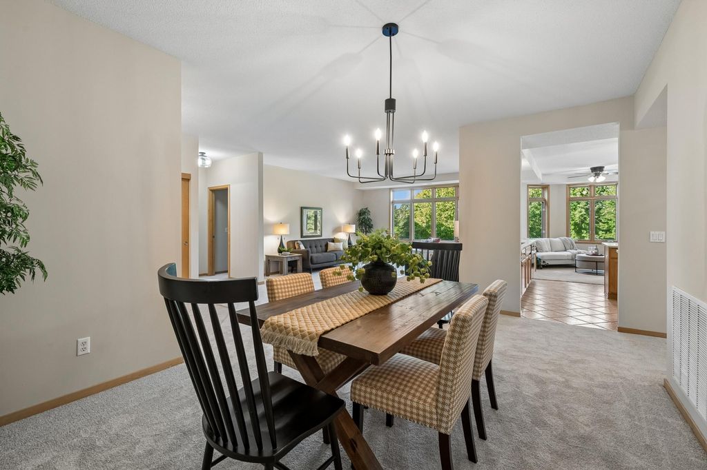 5555 Dewey Hill Road 202, Edina, MN 55439 — photo 2