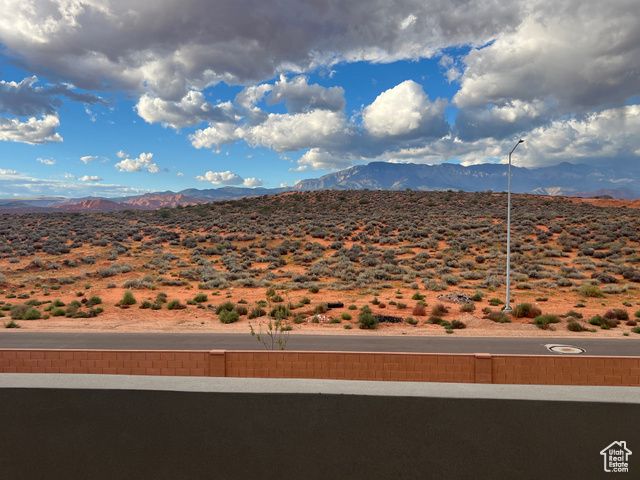 4832 W 2820 S, Hurricane, UT 84737