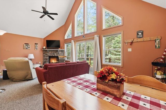 82 Timberlane Drive, Kidder Twp, PA 18210