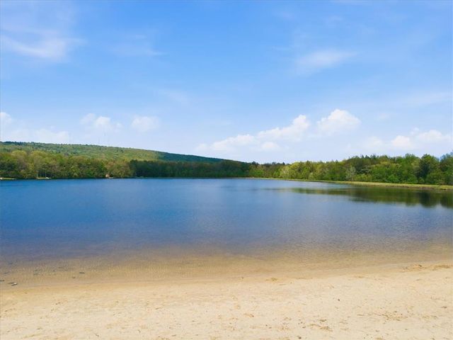 82 Timberlane Drive, Kidder Twp, PA 18210