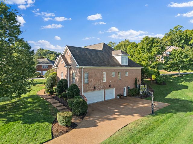 330 Fountainbrooke Dr, Brentwood, TN 37027