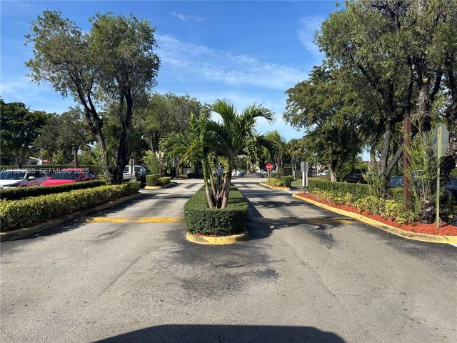 14250 SW 62nd St 520, Miami, FL 33183