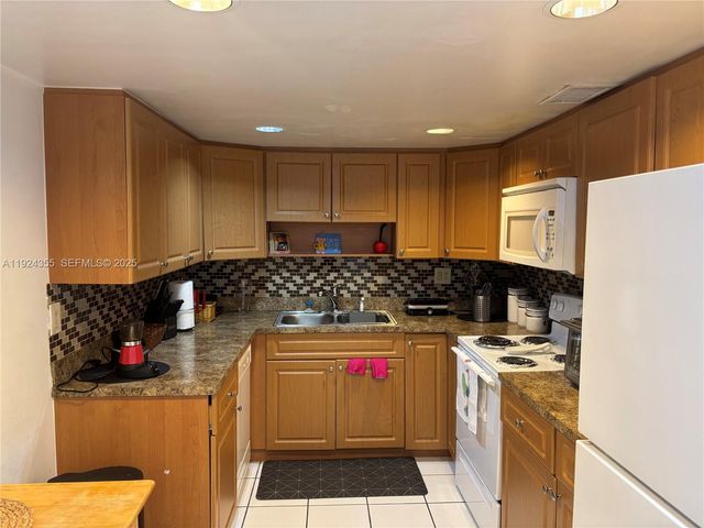 14250 SW 62nd St 520, Miami, FL 33183