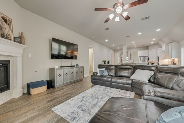 961 Canterbury Lane, Forney, TX 75126
