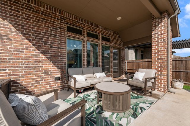961 Canterbury Lane, Forney, TX 75126
