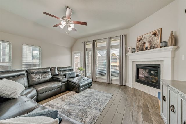 961 Canterbury Lane, Forney, TX 75126