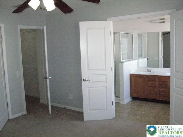 8531 Putnam Court, Upper Macungie Twp, PA 18031