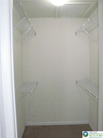 8531 Putnam Court, Upper Macungie Twp, PA 18031