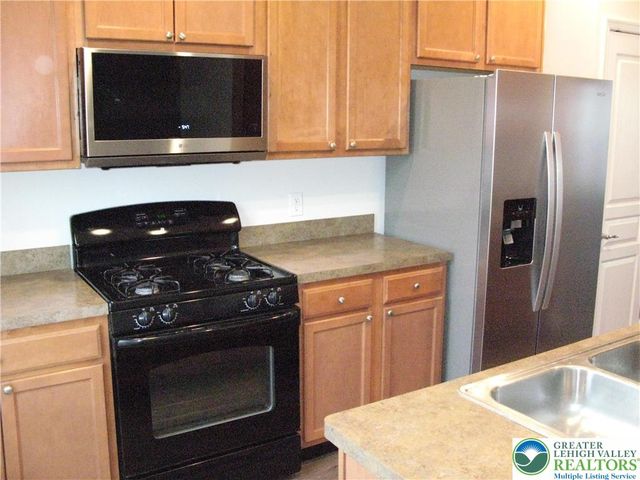 8531 Putnam Court, Upper Macungie Twp, PA 18031