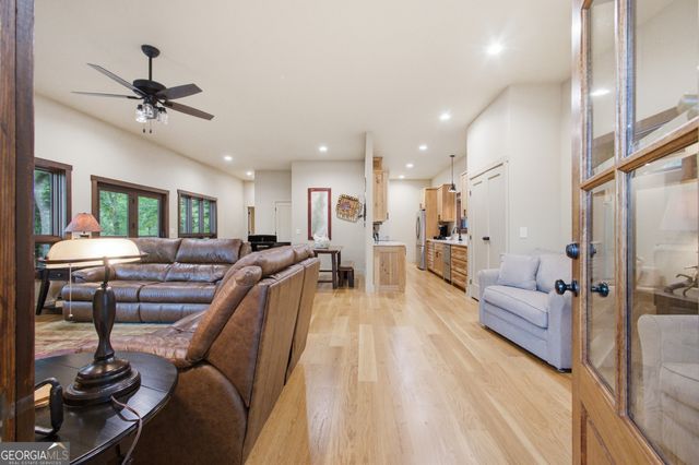 3014 Oakey Mountain Road, Clarkesville, GA 30523