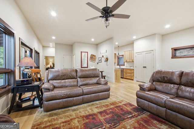 3014 Oakey Mountain Road, Clarkesville, GA 30523