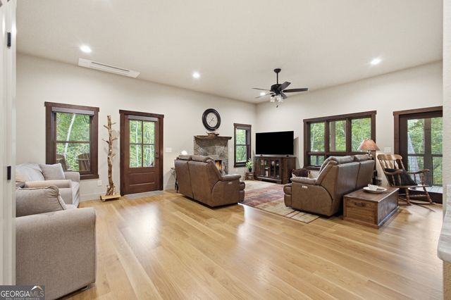 3014 Oakey Mountain Road, Clarkesville, GA 30523