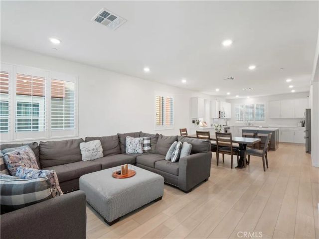 27129 Valley Oak, Valencia, CA 91381