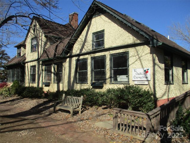 5 Boston Way, Asheville, NC 28803