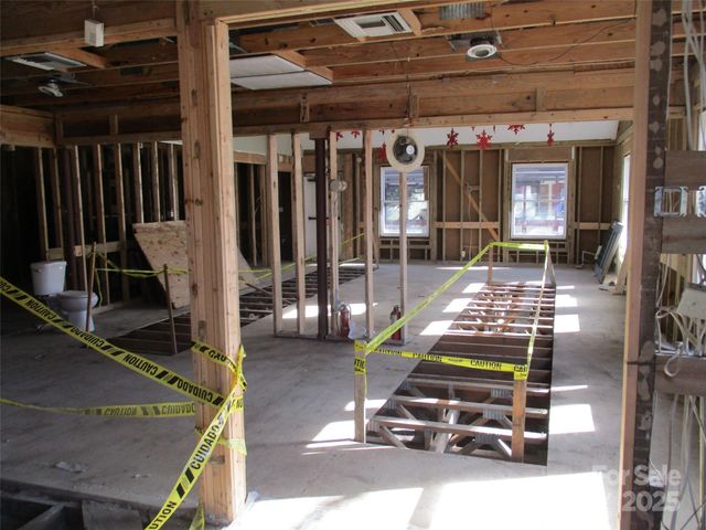 5 Boston Way, Asheville, NC 28803