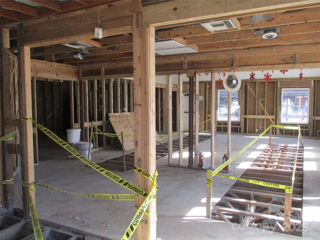 5 Boston Way, Asheville, NC 28803